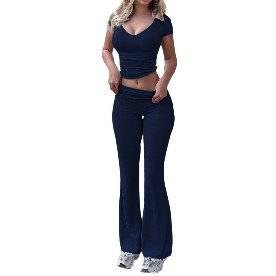 Damen Sport-Lounge-Set mit figurbetonendem Oberteil und eleganten Flared-Hosen WW