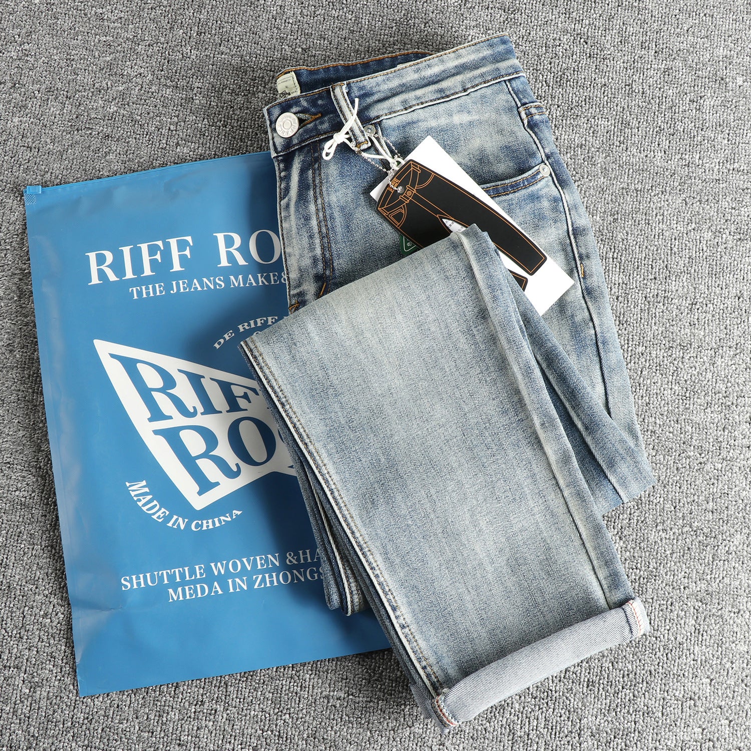 Damen Slim-Fit Jeans mit lässigen Fransen WW