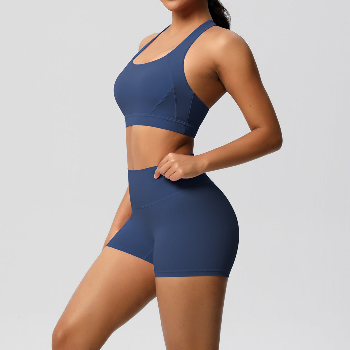 Damen Sport-BH und Hochbund-Shorts Set mit nahtloser Verarbeitung und atmungsaktiven Materialien WW