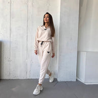 Damen sportliches Freizeit-Set mit hohem Kragen und elastischen Bündchen WW