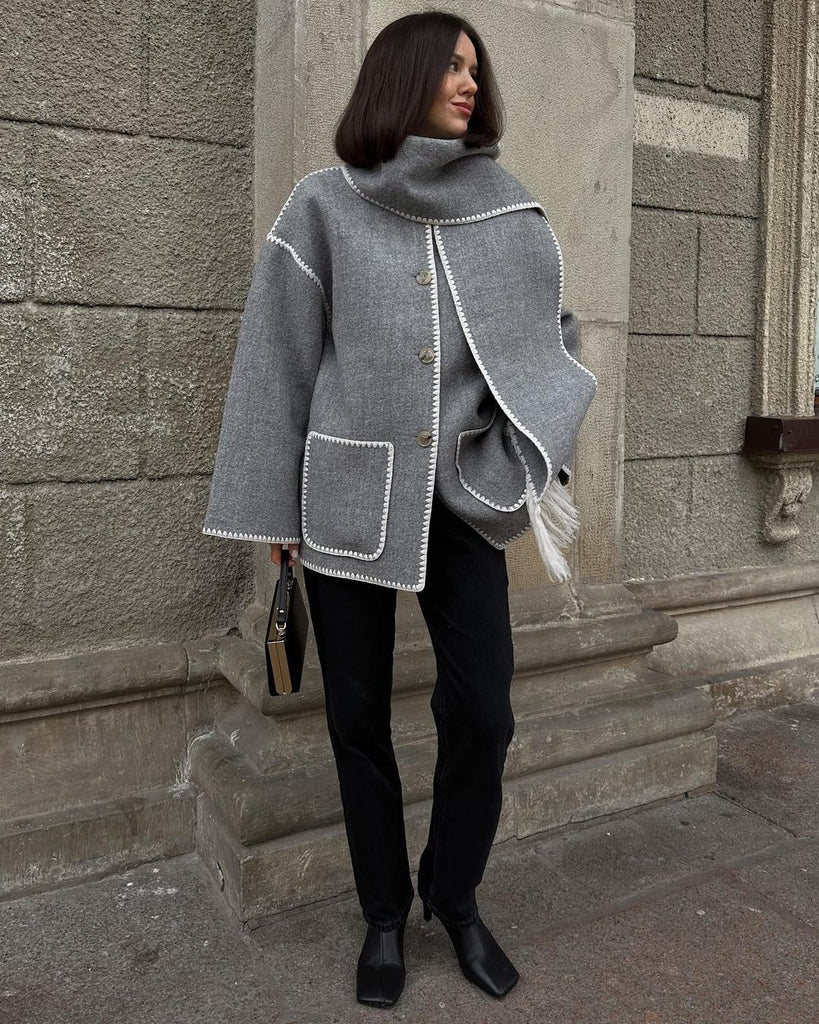 Damen modische Wolljacke mit innovativem Kragenschnitt und kontrastierenden Details WW