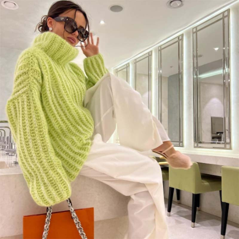 Damen Oversize-Pullover mit hohem Kragen und strukturiertem Zopfstrick W&W Mode