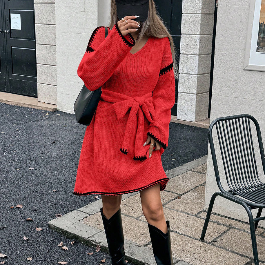 Damen Strickkleid mit Gürtel und V-Ausschnitt WW