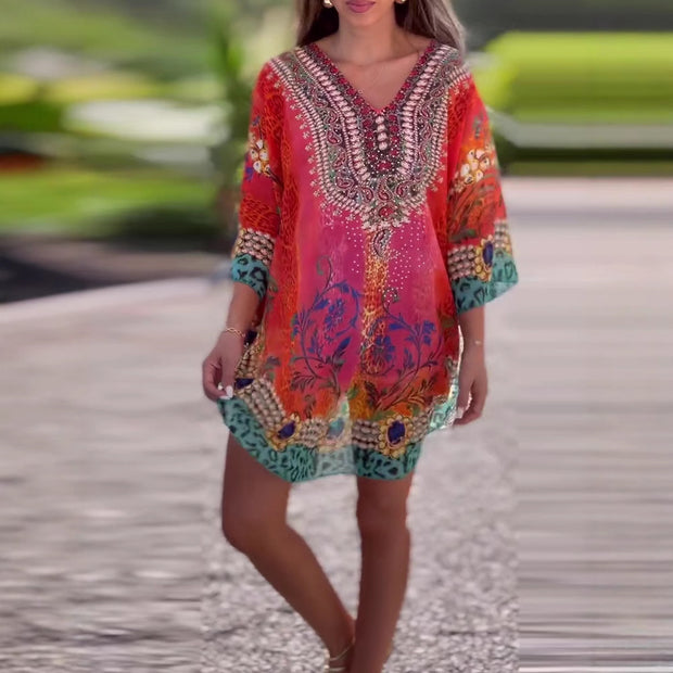 Damen Strandkleid im farbenfrohen Boho-Stil mit verspieltem Design und tiefem V-Ausschnitt WW