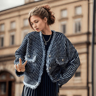 Damen Strickjacke mit Struktur und eleganten Knopfdetails WW