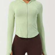 Damen Sportjacke mit praktischen Daumenlöchern und athletischem Schnitt WW