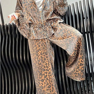 Damen sportlicher Freizeitanzug mit elegantem Leopardenmuster und weiten Hosen WW