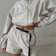 Damen sportlicher Zweiteiler mit cropped Jacke und Shorts WW