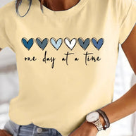 Damen Casual Grafik T-Shirt mit Herzdesign und inspirierendem Zitat WW