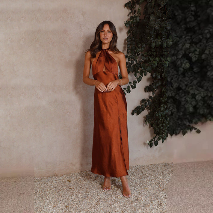 Damen Maxikleid mit elegantem Halterneck-Design und fließendem Satin-Finish W&W Mode