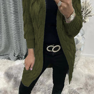 Damen Strickjacke mit tiefen Taschen und kunstvollem Zopfdesign WW