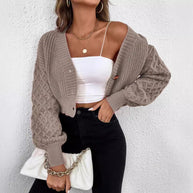 Damen Strickjacke mit tiefem V-Ausschnitt und Puffärmeln WW