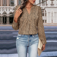 Damen Bluse mit modernen Punkte-Design und eleganten Rüschen WW