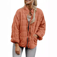 Damen Steppjacke mit hochschließendem Kragen und praktischen Tasche WW