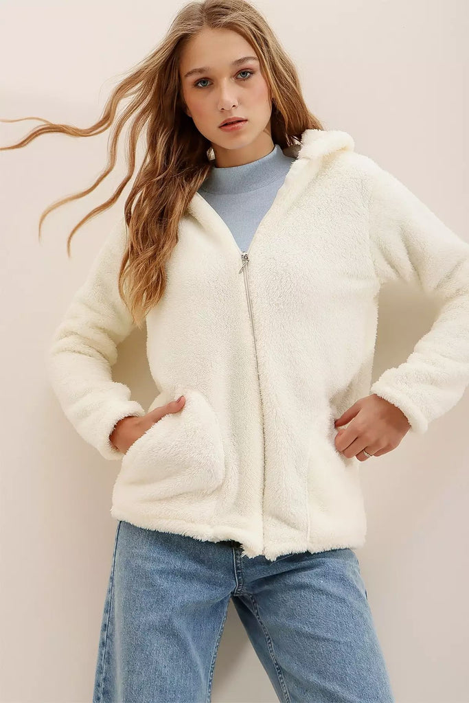 Damen Fleecejacke mit elegantem Schnitt und praktischen Taschen WW