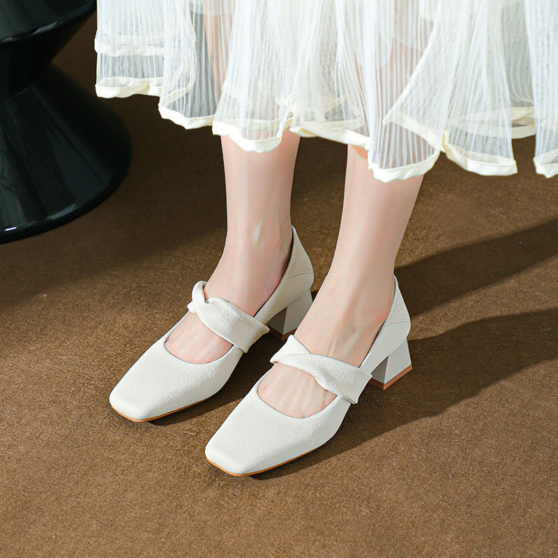 Damen Quadrat-Spitz Blockabsatz Mary Jane Pumps mit dekorativem Riemen WW