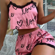 Damen Satin-Crop-Top und Shorts-Set mit Herzen und Spitzenakzenten WW