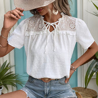 Damen Bluse mit besticktem Kragen und Rüschendetails WW