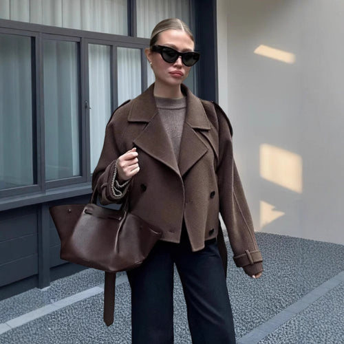 Damen stilvolle cropped Jacke im modernen Biker-Design mit doppeltem Knopfverschluss WW