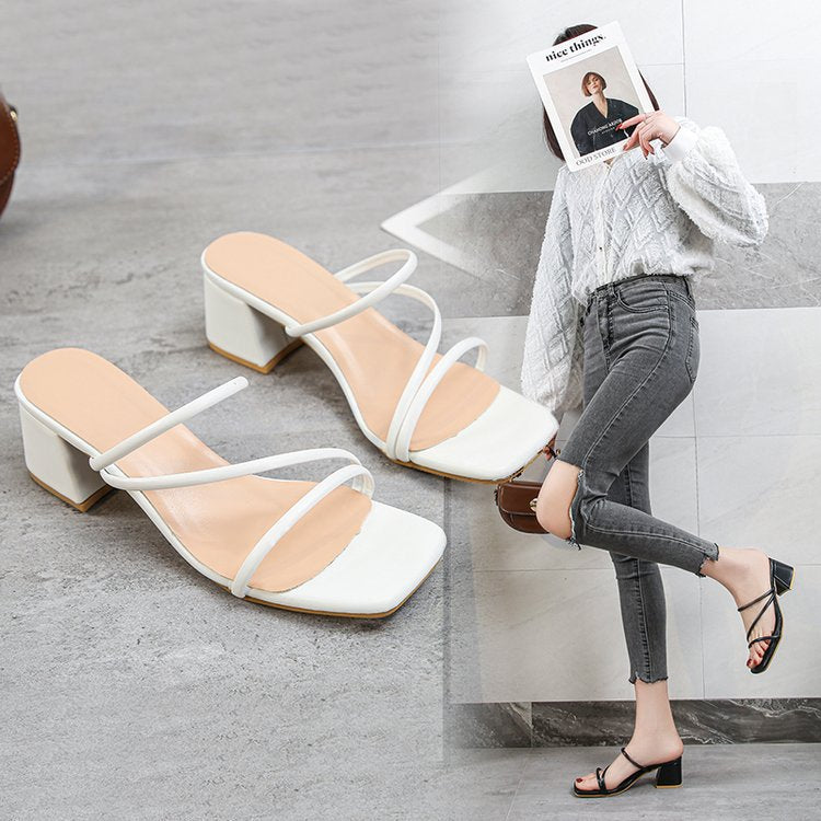 Damen Lounge Sandalen mit elegantem Blockabsatz W&W Mode
