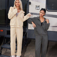 Damen sportlicher Fleece-Trainingsanzug mit Reißverschluss und hohem Kragen WW