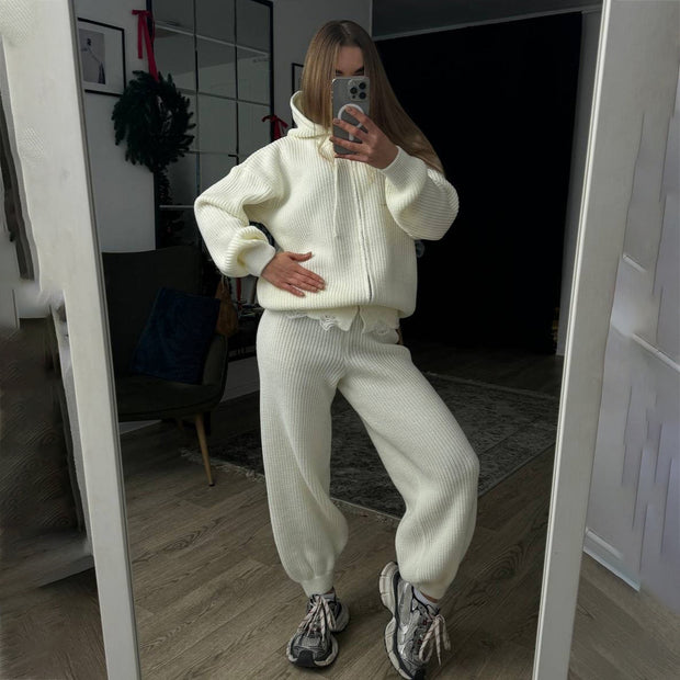 Damen Strickanzug mit lässigem Schnitt und modernem Hoody WW