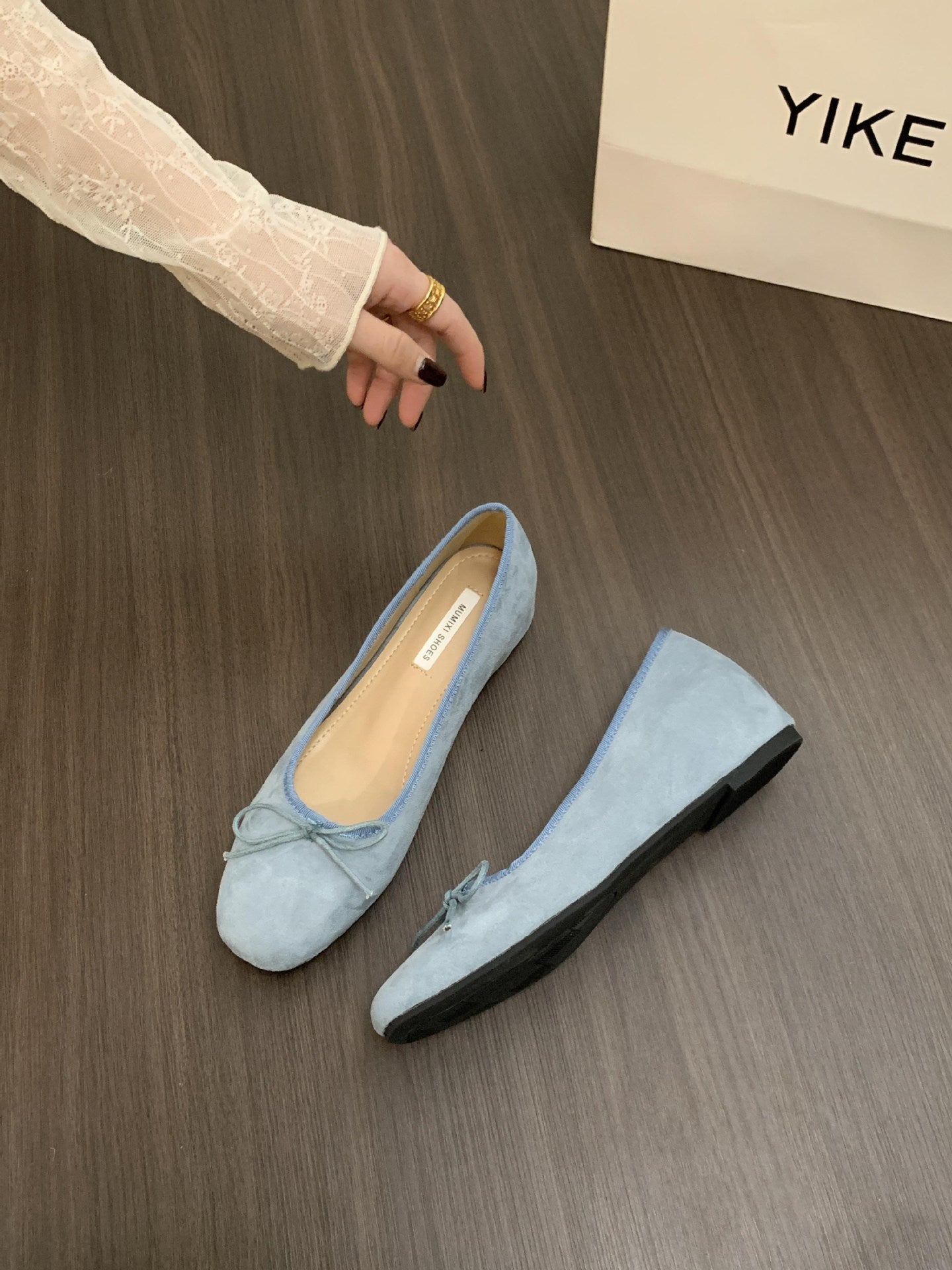 Damen Ballerinas mit zierlichem Schleifendetail und samtiger Oberflächenstruktur WW