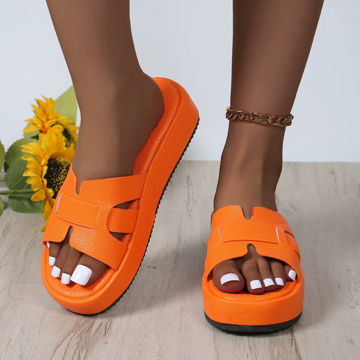 Damen Bequeme und modische Flip-Flops mit Plattform WW