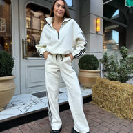 Damen Sportlicher Freizeitanzug mit hohem Kragen WW