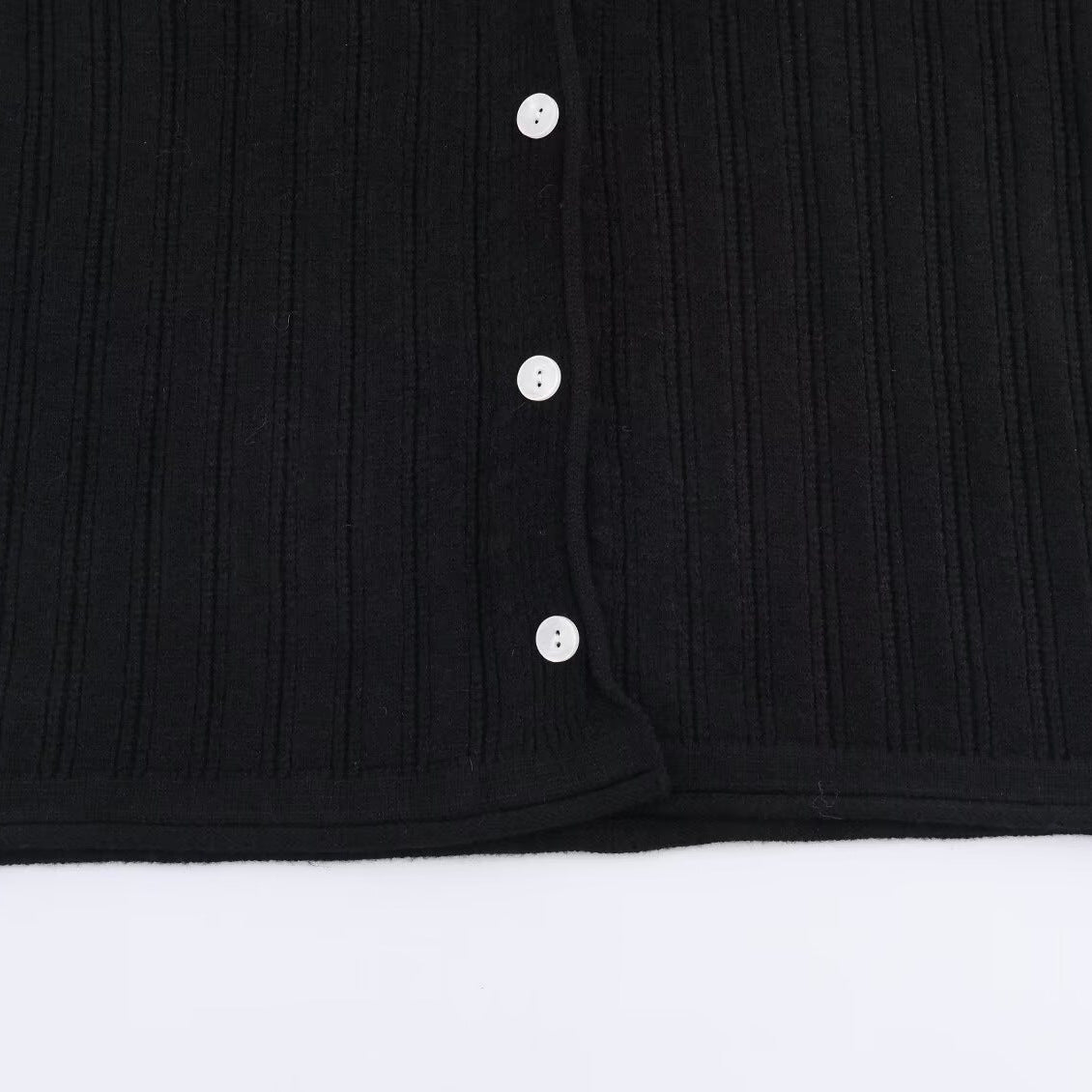 Damen Strickjacke mit Rippstruktur und eleganten Knopfdetails WW