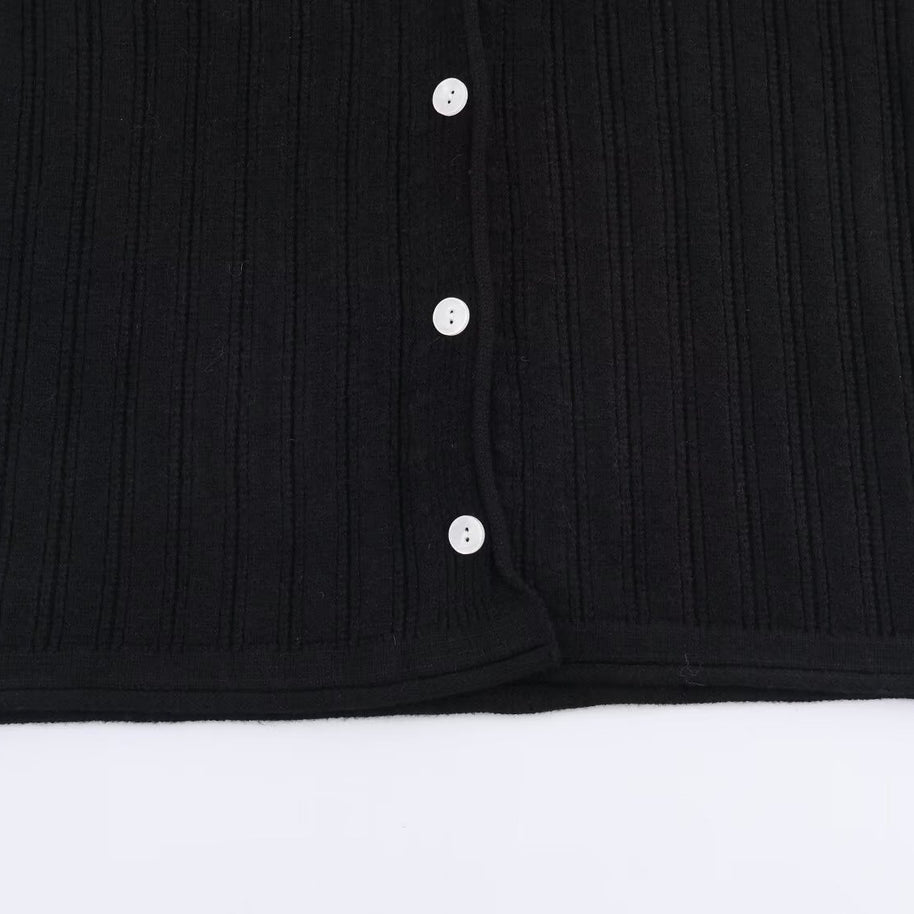 Damen Strickjacke mit Rippstruktur und eleganten Knopfdetails WW