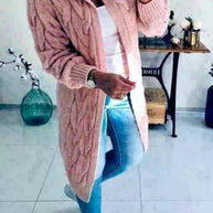Damen Strickjacke mit tiefen Taschen und kunstvollem Zopfdesign WW