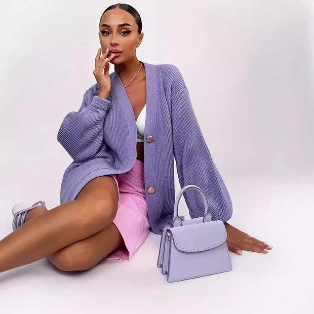 Damen Strickjacke mit oversized Schnitt und dekorativen Knöpfen WW