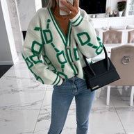 Damen Strickjacke mit grafischem Muster und eleganten Knöpfen WW