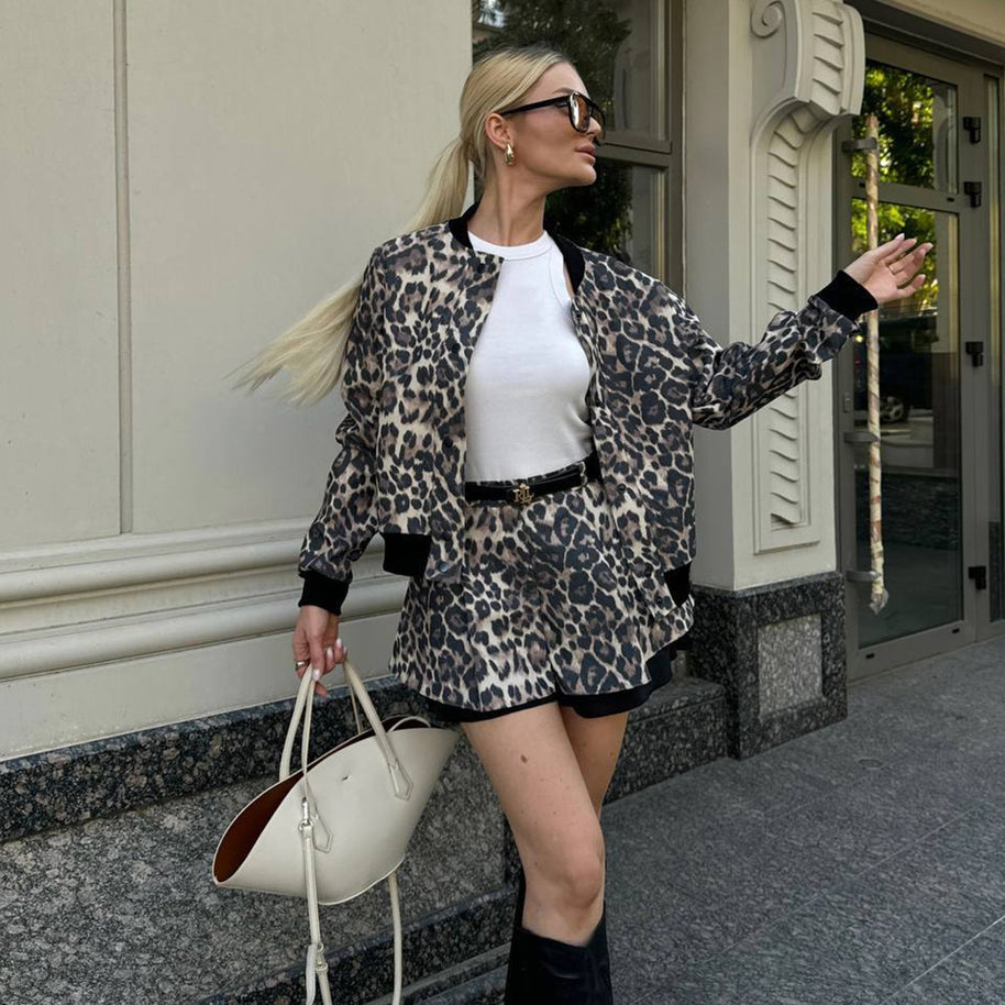 Damen Set bestehend aus Leopardenmuster-Blouson und Rock WW