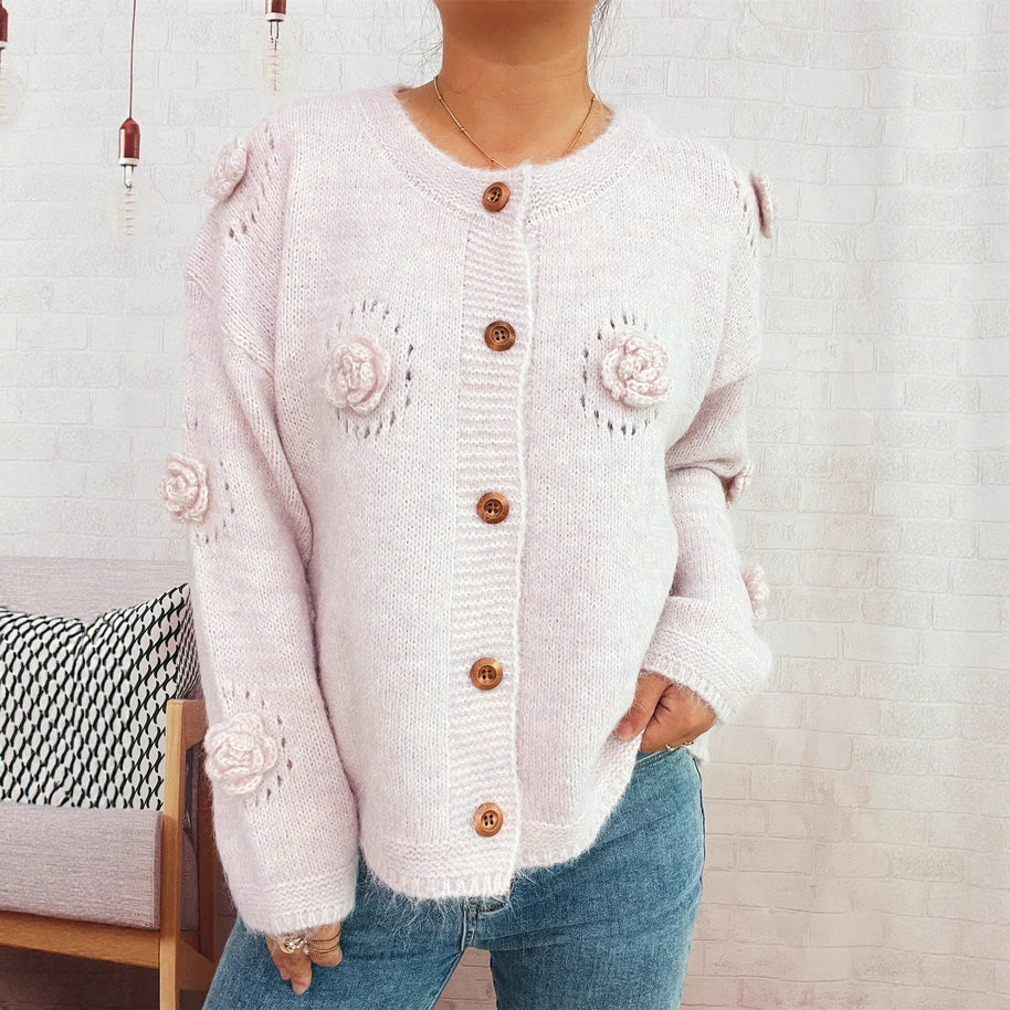 Damen Strickjacke mit floralen Applikationen und dekorativen Knöpfen WW