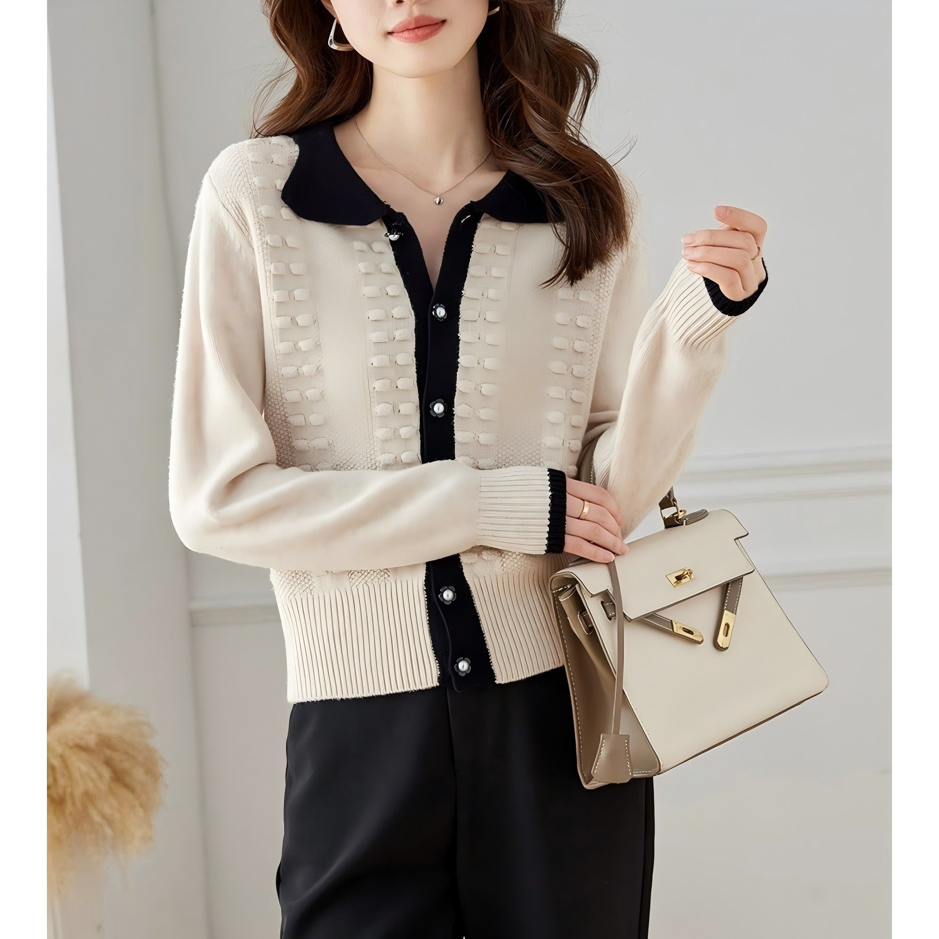 Damen Strickjacke mit elegantem Kragen und Knopfdetail WW