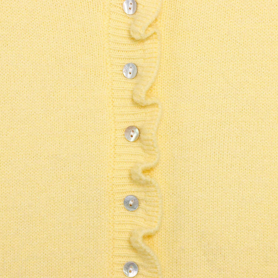 Damen Strickjacke mit eleganten Rüschendetails und Knopfverschluss WW