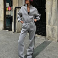 Damen Sportlicher Loungewear-Anzug mit hohem Kragen und seitlichen Streifen WW