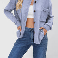 Damen Strickjacke mit Stehkragen und aufgesetzter Tasche WW