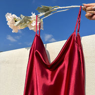 Damen Satin Kleid mit tiefem Ausschnitt WW