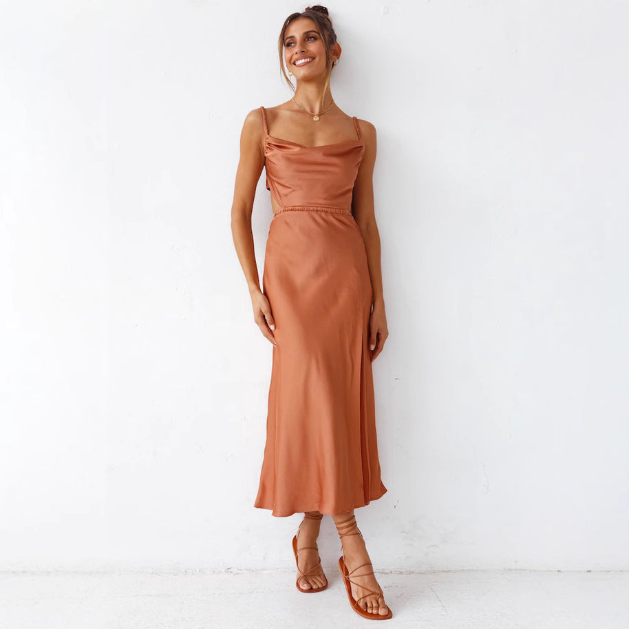 Damen Satin-Midikleid mit raffinierten Rüschendetails und elegantem Tragekomfort WW