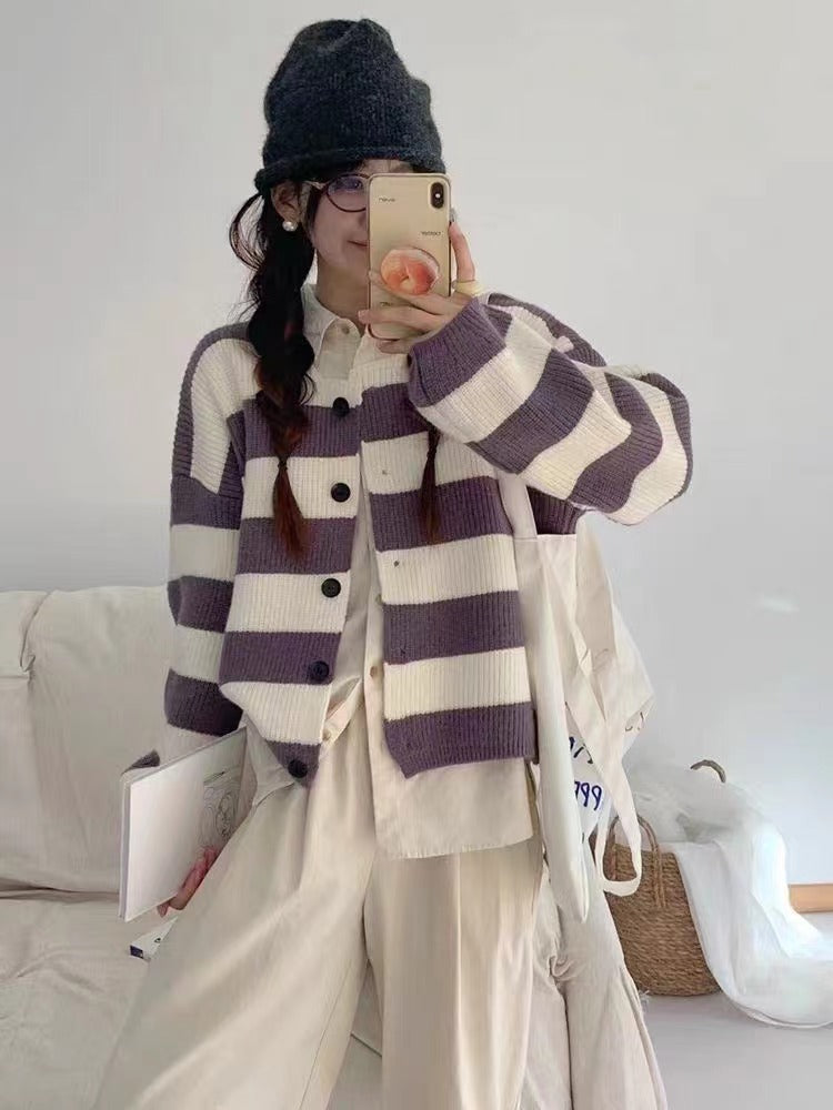Damen Strickjacke mit Druckknopfverschluss und breiten Streifen WW