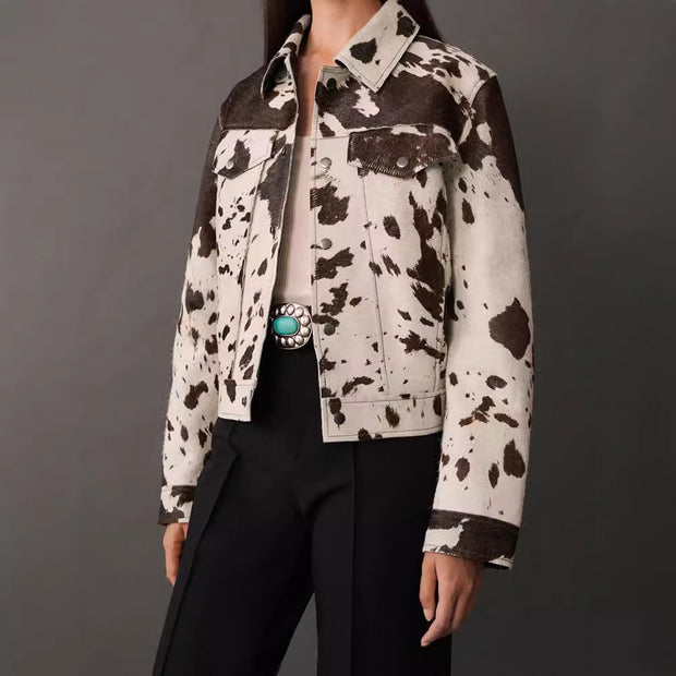 Damen Steppjacke im Cowprint Design mit klassischem Schnitt WW