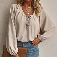 Damen Blusenshirt mit modischen Rüschendetails und verstellbarem Kordelzug W&W