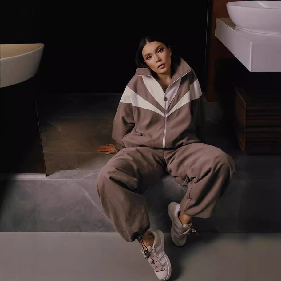 Damen Sportliche Freizeitjacke und weite Hose Set WW