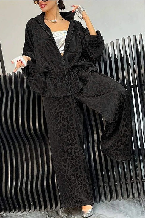 Damen sportlicher Freizeitanzug mit elegantem Leopardenmuster und weiten Hosen WW