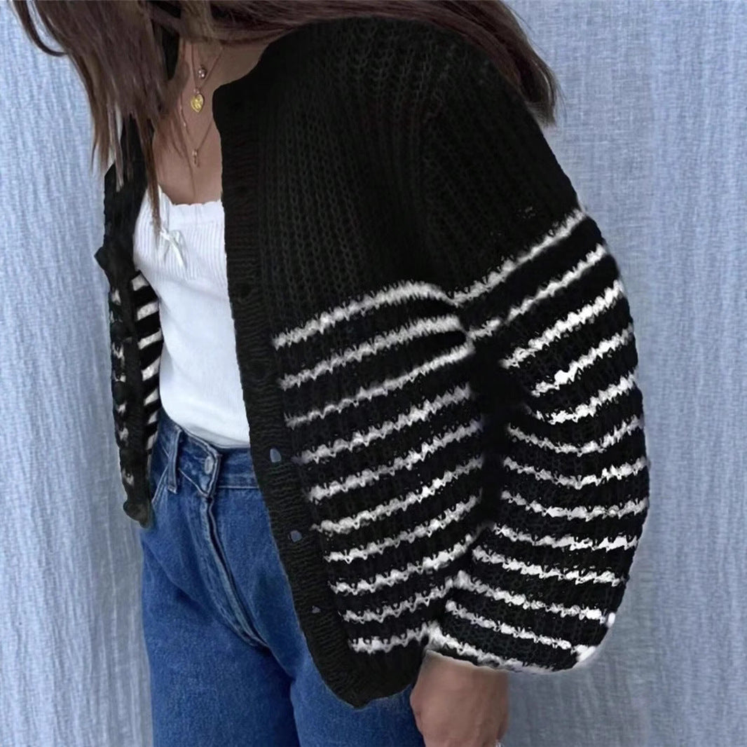 Damen Strickjacke im modernen Ringelmuster und lässigem Schnitt WW