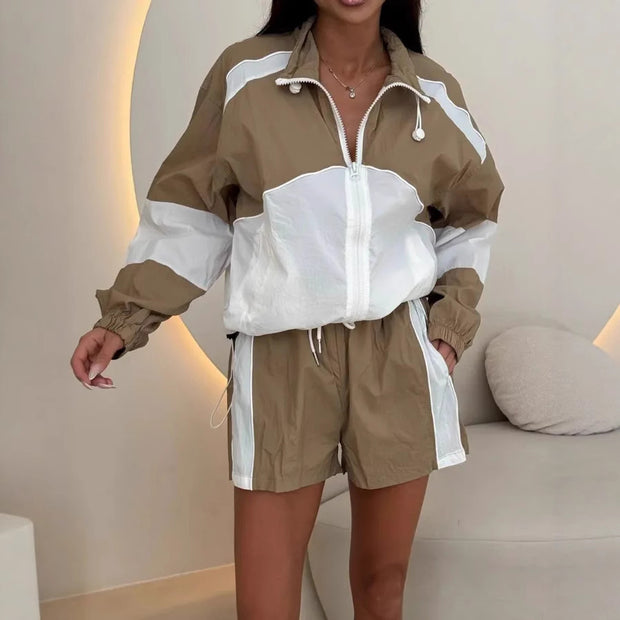 Damen sportlicher Zweiteiler mit winddichter Jacke und lässigen Shorts WW