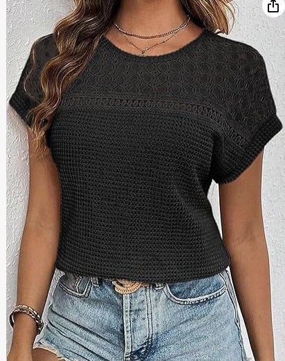 Damen kurzärmliges Strickoberteil mit dekorativem Lochmuster WW